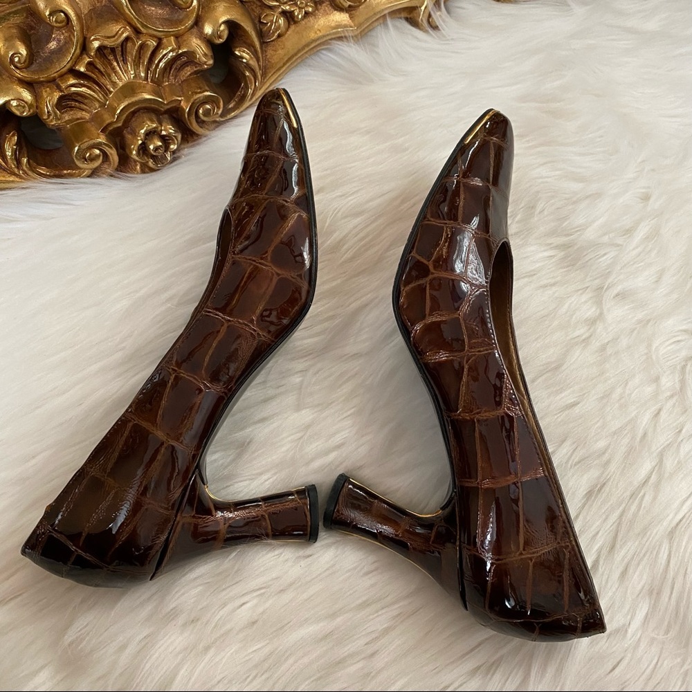 Stuart Weitzman Croc Embossed Gold Line Pumps - image 7